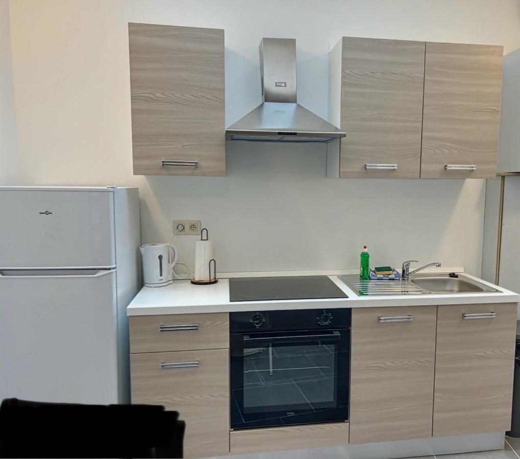 Charbonnel 2 Bruxelles-Charleroi-Airport Villa Екстериор снимка
