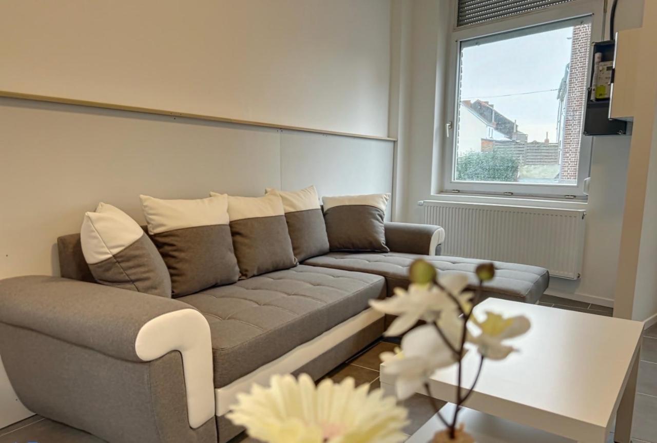 Charbonnel 2 Bruxelles-Charleroi-Airport Villa Екстериор снимка
